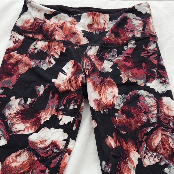 VICTORIA'S SECRET KNOCKOUT LEGGINGS SIZE S - Picture 6 of 11